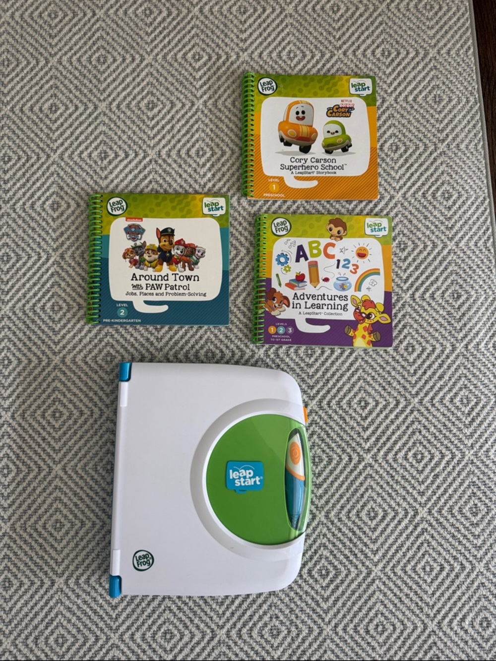 LeapStart Interactive Learning System with 3 Activity Books - Green/White